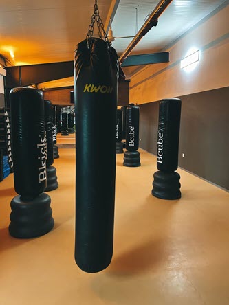 b-fit premium fitnwaa b kick